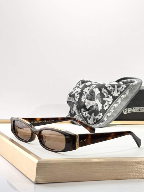 Picture of Chrome Hearts Sunglasses _SKUfw75732019fw
